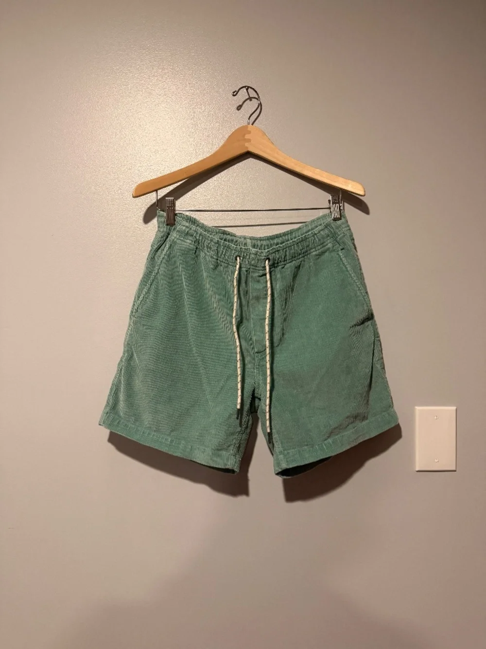 Faherty Essential Cord Short